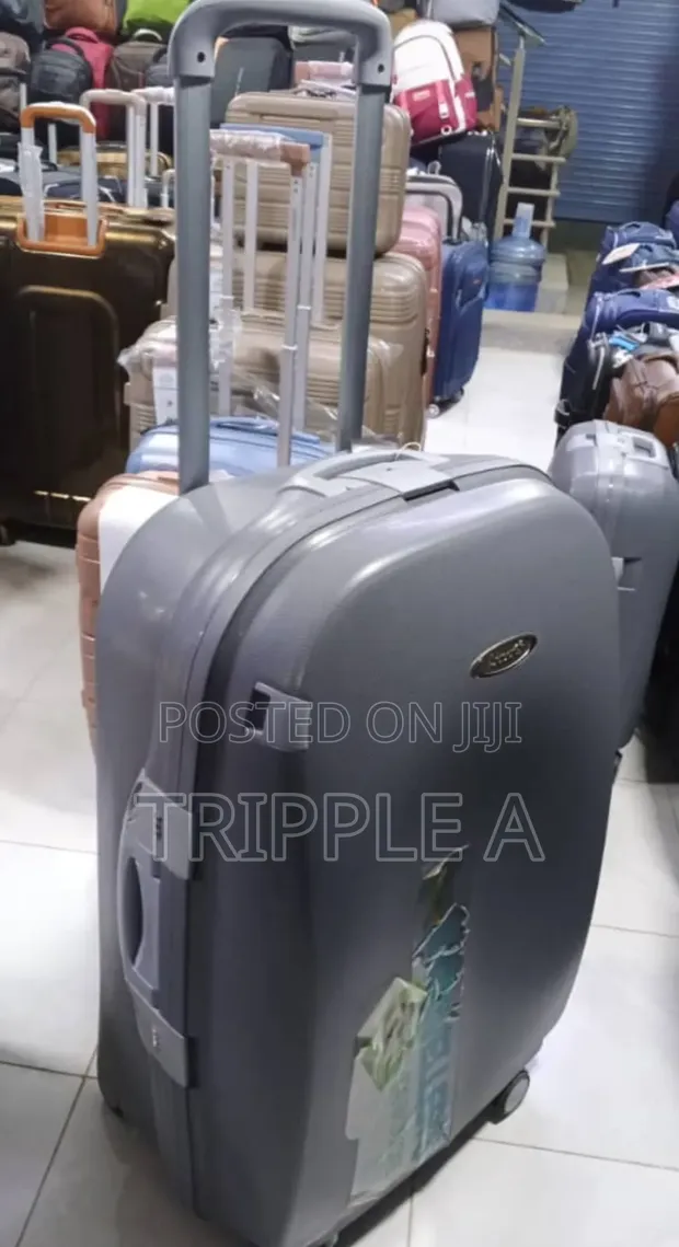 Extra Large Traveller's Choice Suitcase - 1