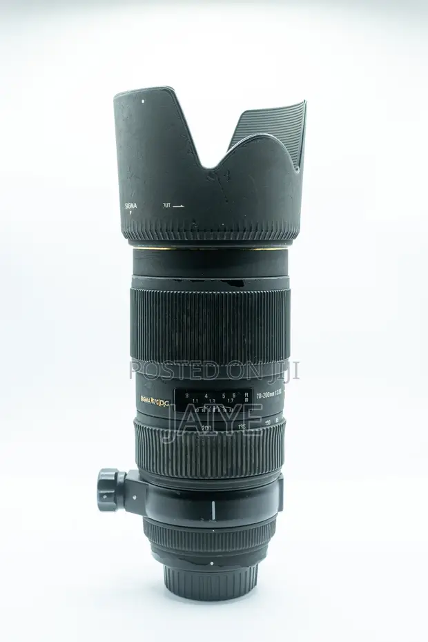 Sigma 70-200mm f/2.8 HSM Telephoto Lens (Nikon F Mount) - 1