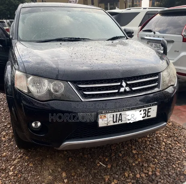 Mitsubishi Outlander ES 2011 Black - 1