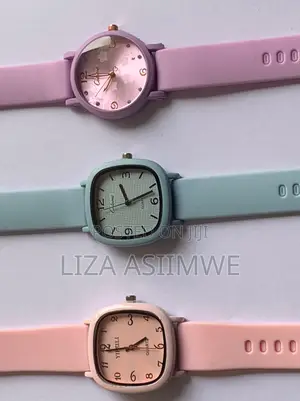 Minimalist Pastel Quartz Wristwatch with Soft Silicone Strap