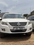 Volkswagen Tiguan 2012 White - 4
