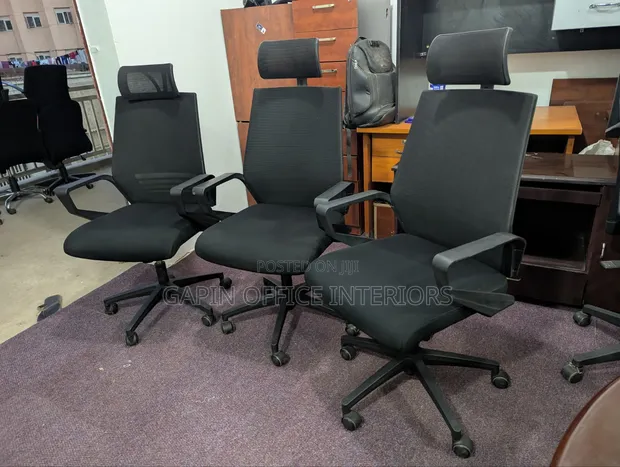 Adjustable Headrest Mesh Back Office Chair - 1