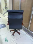 Refurbished Executive Leather Office Chair with Wooden Armrests - 4