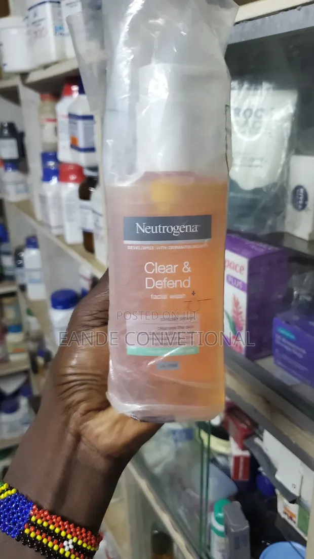 Neutrogena Clear and Defend Facial Wash - 1