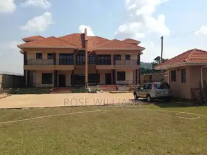 5 Bedroom House for Rent in Munyonyo Catholic, Makindye