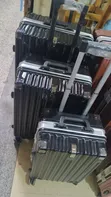 Black Ribbed Hardshell Cabin Suitcases (3pcs) - 1