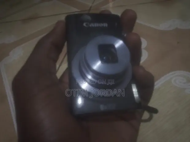Canon IXUS 160 Digital Camera - 1