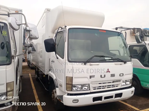 Mitsubishi Fuso Baby Face Refrigerator Truck - 1