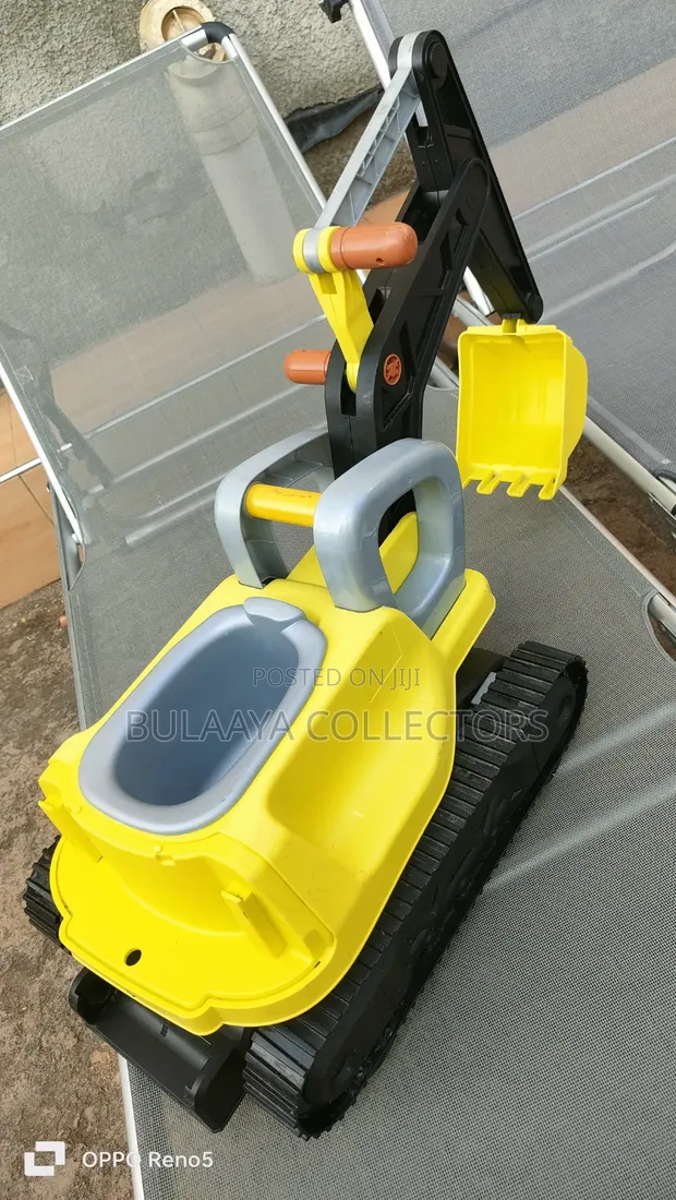 UK Used Yellow & Black Children's Ride-on Excavator Toy - 1