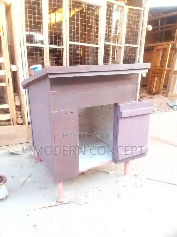 Mid Size Dog House - 1