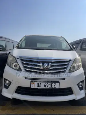 Toyota Alphard 2.4 Petrol AWD 2012 White