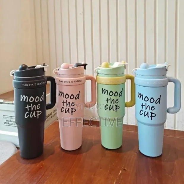 900ml Thermal Cup with Leak-Proof Lid & Straw - 1