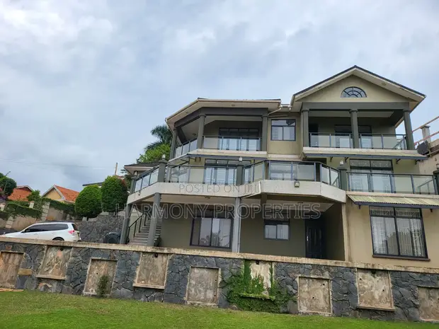 6-Bedroom Mansion for Rent in Munyonyo - 1