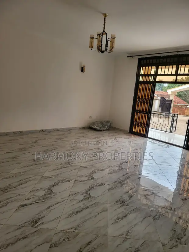 5-Bedroom Mansion for Rent in Bunga Kalungu - 1