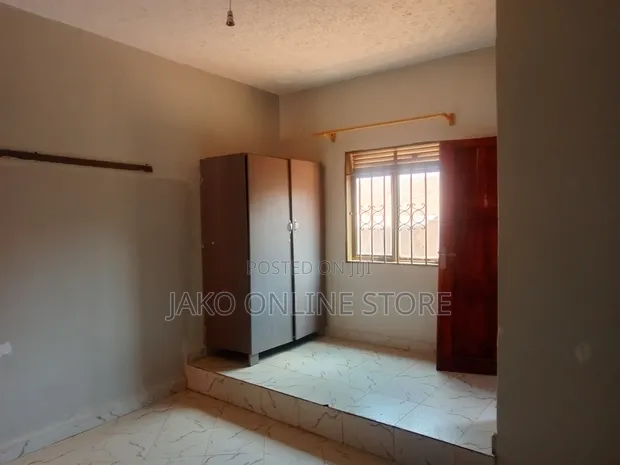 1 Bedroom Room & Parlour in Kawaala, Rubaga - 1