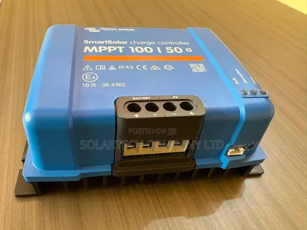 Victron SmartSolar MPPT 100/50 Charge Controller - 1