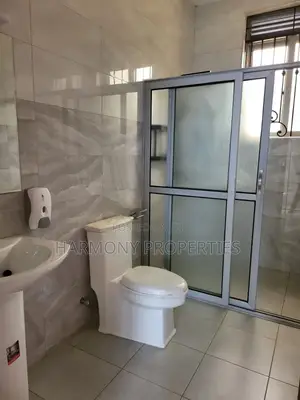 6-Bedroom Mansion for Rent in Buziga, Central Division