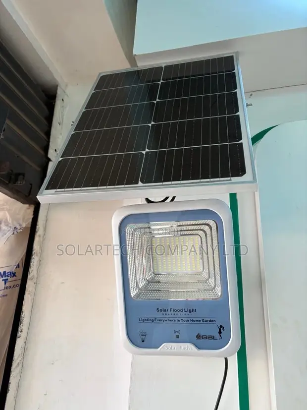 200W Solar Flood Light with Dusk-to-Dawn - 1