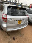 Toyota Vanguard 2008 Silver - 2