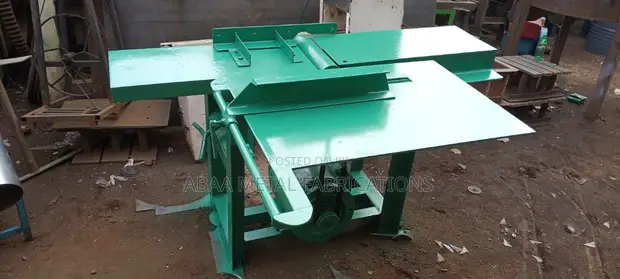 Heavy-Duty Industrial Wood Cutting Sizing Machine (80 Kg) - 1