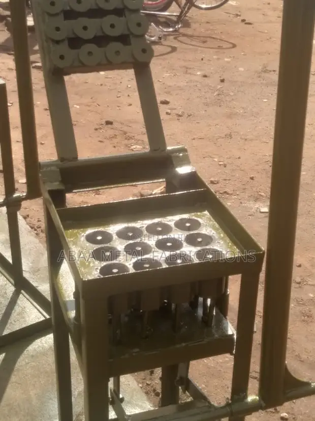 Manual 12-Piston Briquette Press Machine (40 Kg) - 1