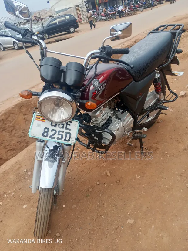 Bajaj Boxer 100 2024 Red - 1