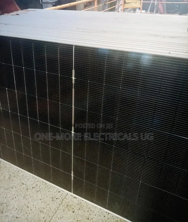 Brand New 590W Monocrystalline Solar Panels (24V) - 1
