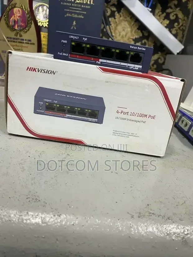 Hikvision 4-Port Fast Ethernet Unmanaged PoE Switch - 1