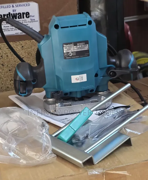 Makita Router (Small) - 1