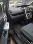 Toyota Voxy V 2WD 7-Seater 2013 Black - 2