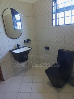 Diamond Toilet Seat - Black & White