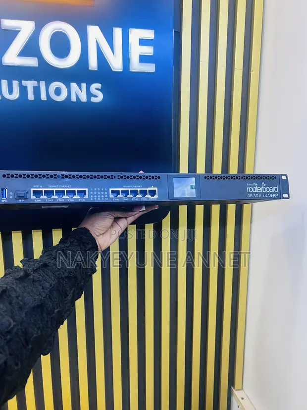 MikroTik RB3011UiAS-RM Router - 1