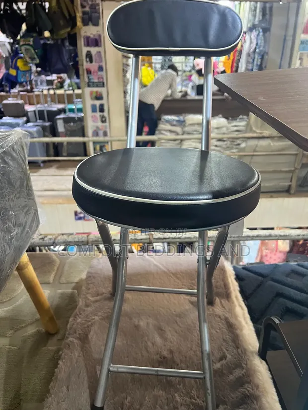 Round Metallic Folding Chair - Black - 1