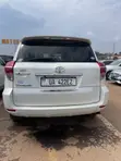 Toyota Vanguard 2011 White - 2