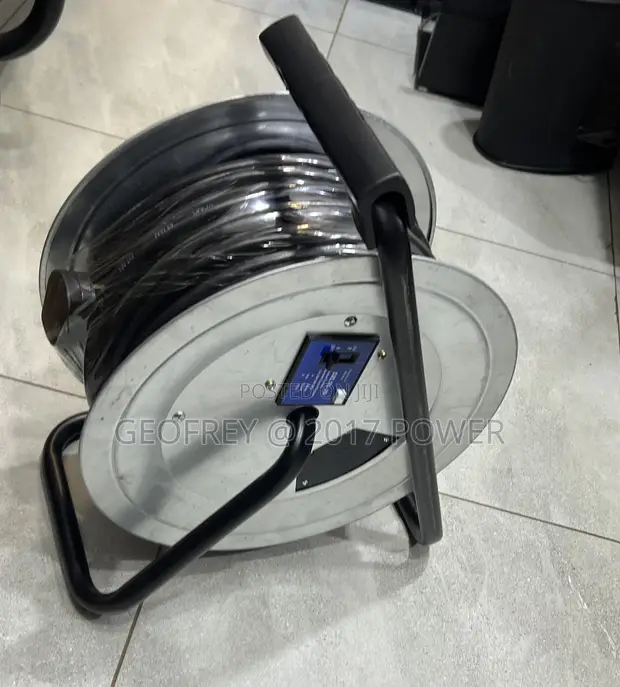 Extension Reel 25m, 2.5mm² Copper Wire - 1