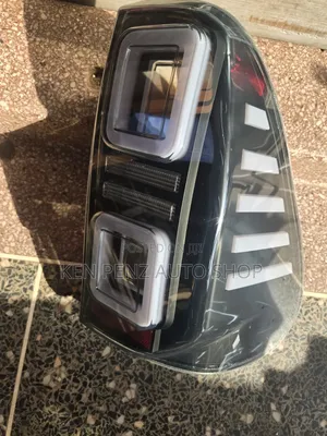 Toyota Hilux Dual Square LED Taillights