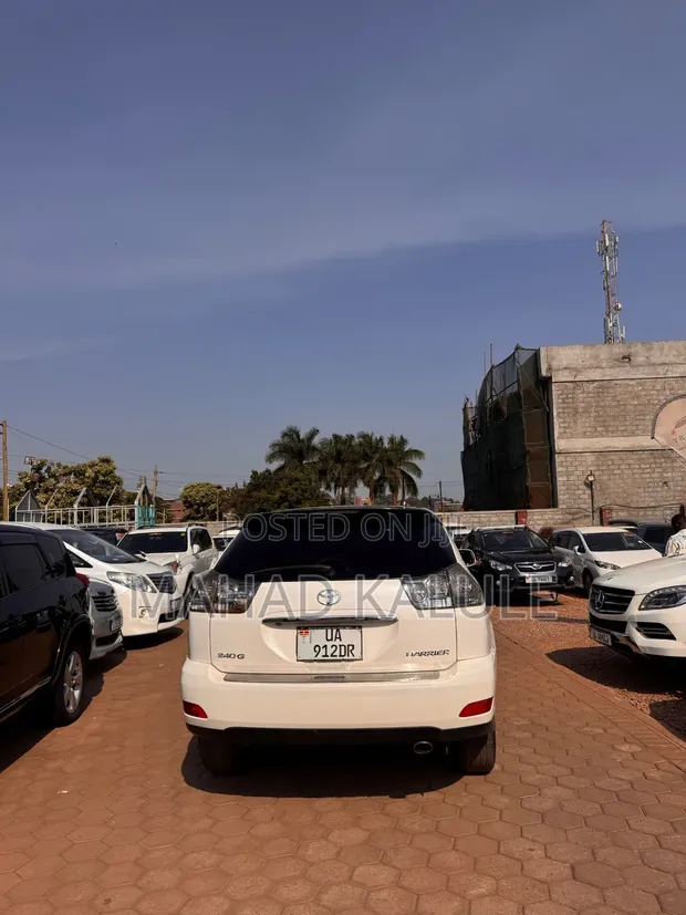 Toyota Harrier 2007 White - 1