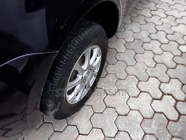 Toyota Sienta 2011 Black - 1