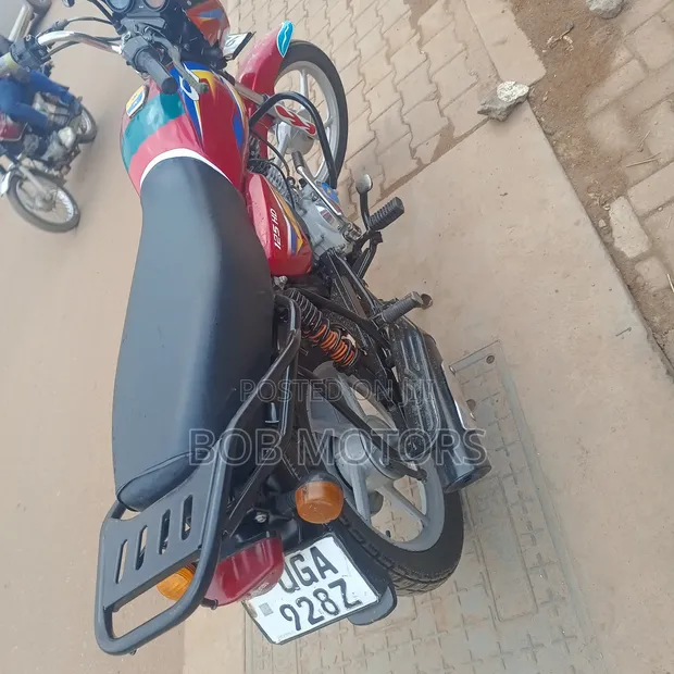 Bajaj CT 125X 2024 Red - 1
