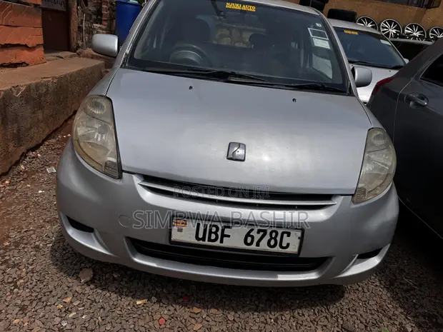 Toyota Passo 2006 Silver - 1