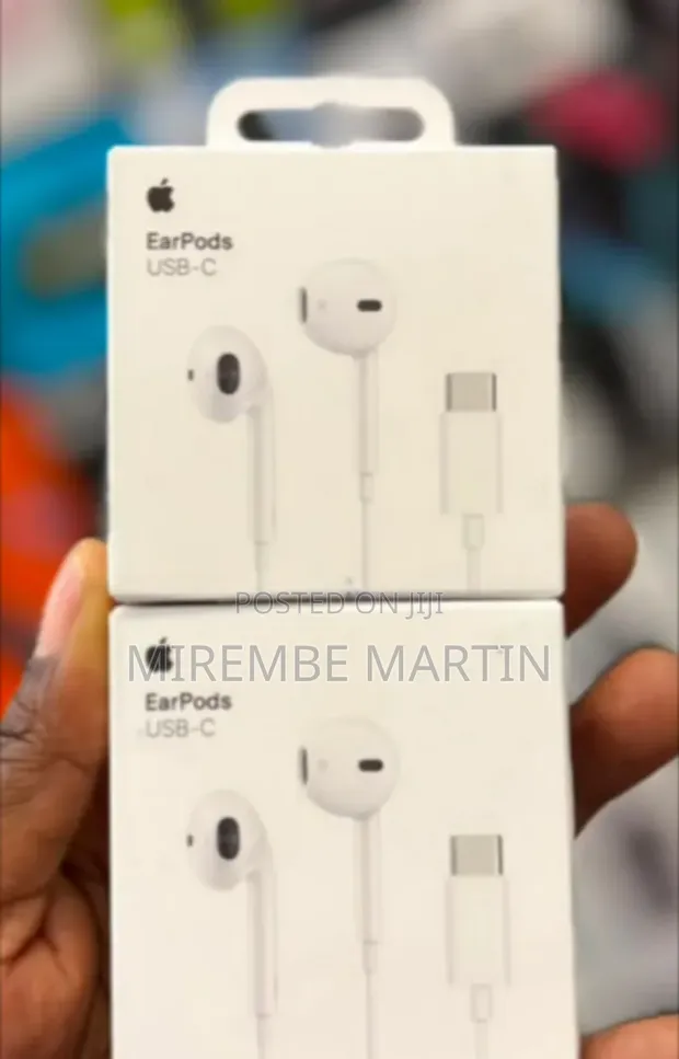 Apple EarPods with USB-C Connector - 1