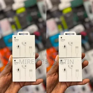 Apple EarPods with USB-C Connector