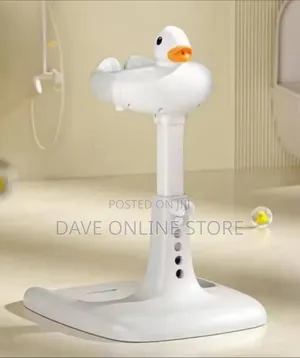 Adjustable Duck-Themed Baby Bath Stand