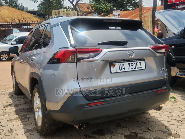 Toyota RAV4 2020 Silver - 1