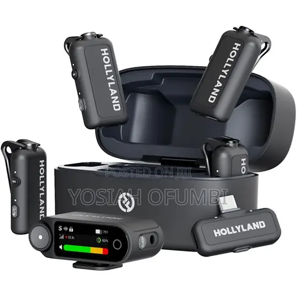 Hollyland Lark Max 2 Wireless Microphone Combo (4-Person) - 1
