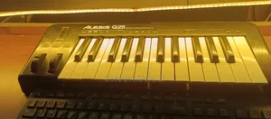 Studio MIDI Keyboard - 25 Keys
