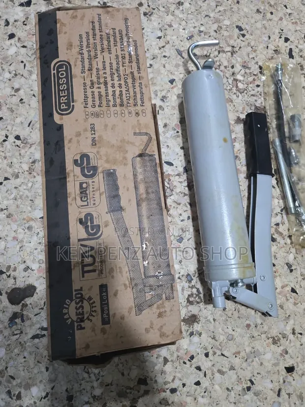 Manual Grease Gun - Brand New - 1