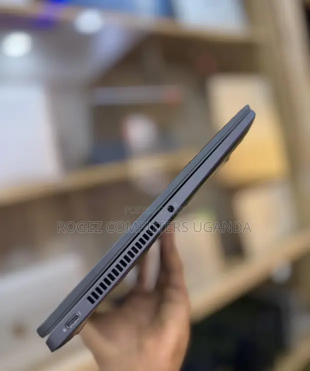 Dell Latitude 7420 2-in-1 Laptop - Core i7, 32GB RAM, 512GB SSD - 1