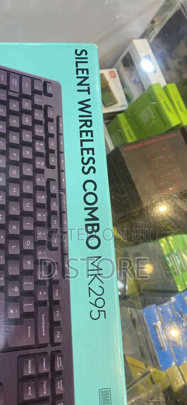 Logitech MK295 Silent Wireless Keyboard and Mouse Combo - 1