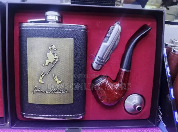 Johnnie Walker Premium Hip Flask Gift Set - 1